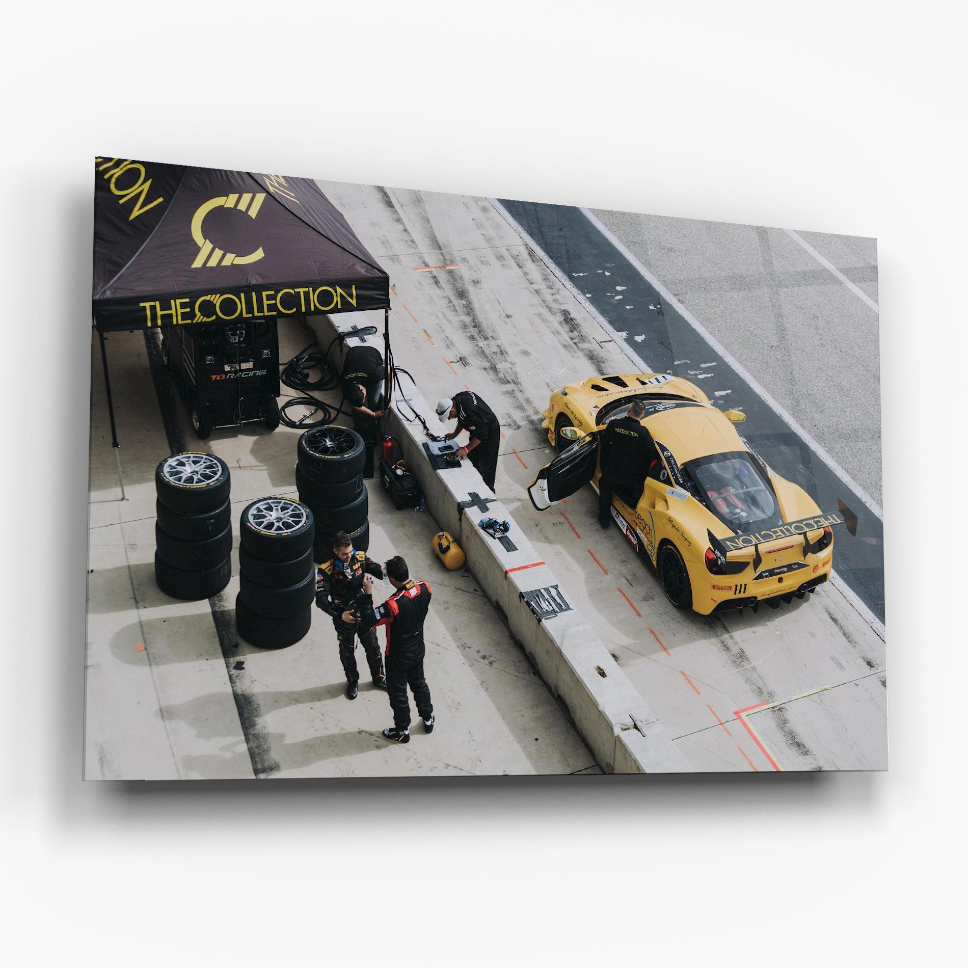 Tablou Sticla Yellow Race Car mockup 6