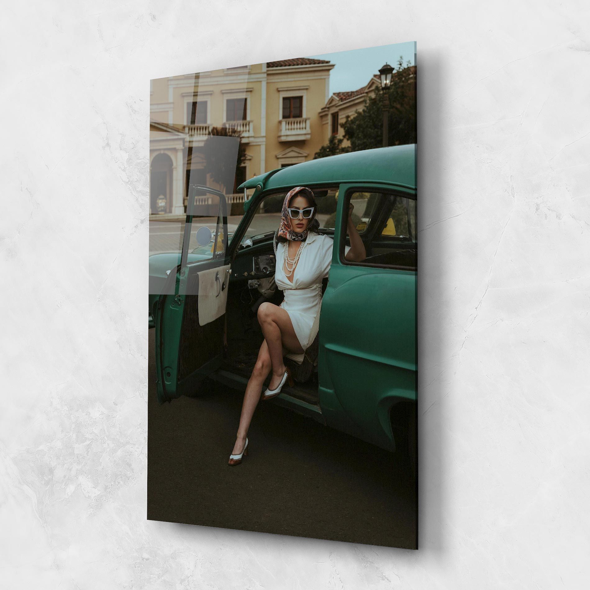 Lady Vintage Cat mockup 1