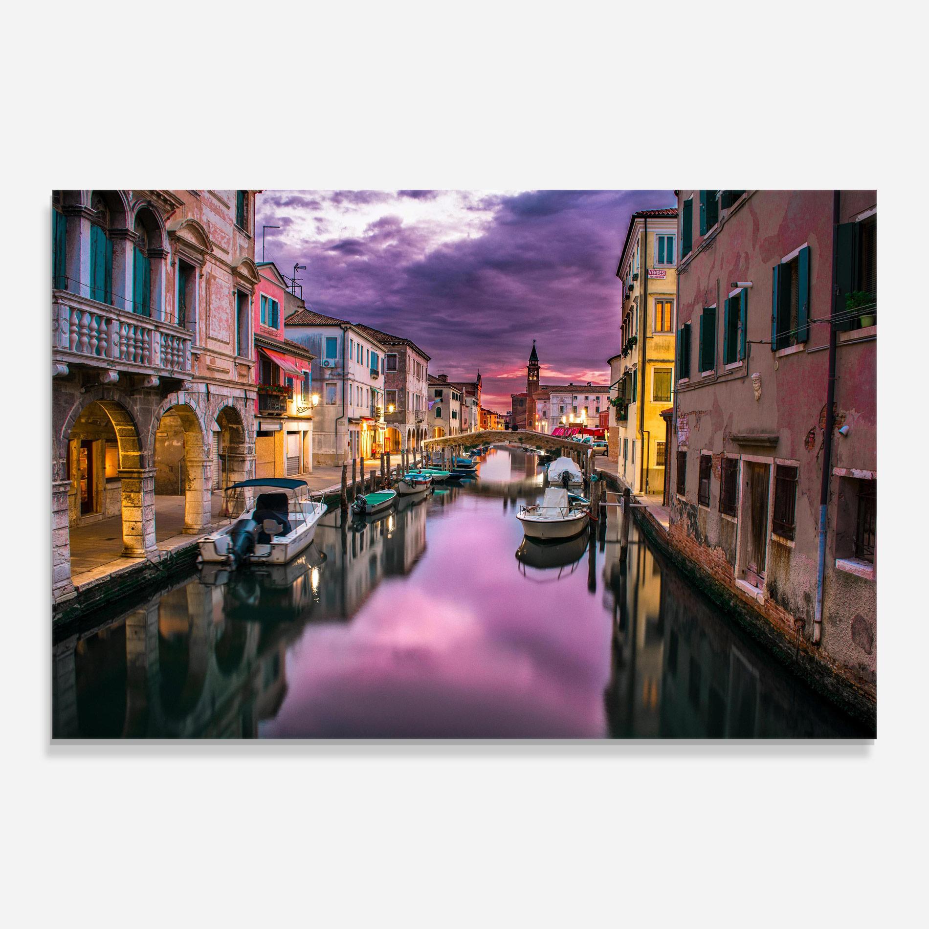 Tablou Sticla Purple Light Venecia mockup 0