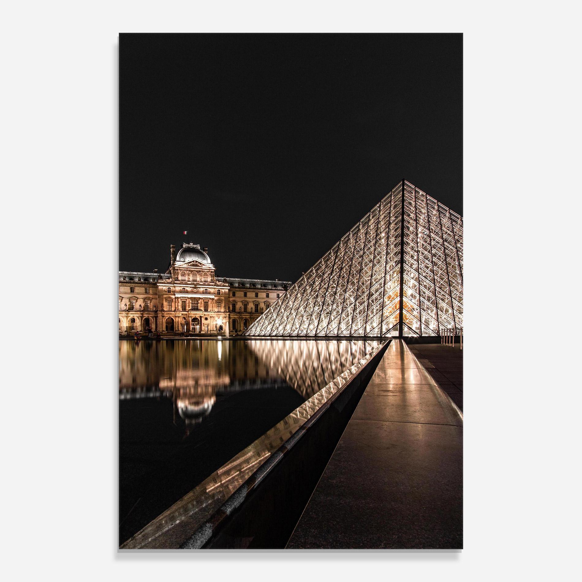 Tablou Sticla Louvre Night mockup 0