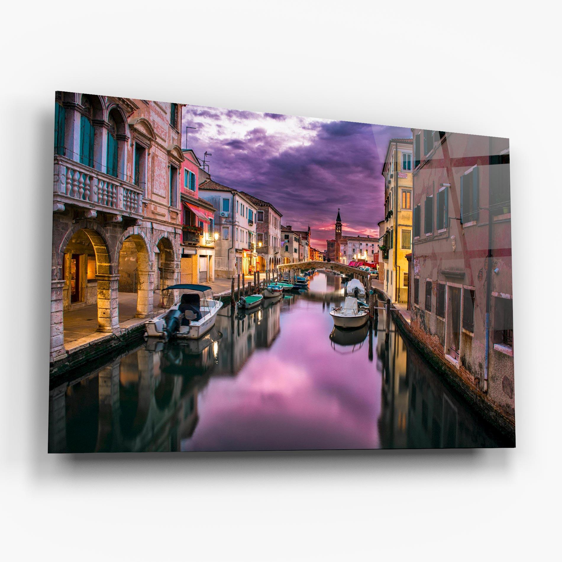 Tablou Sticla Purple Light Venecia mockup 6
