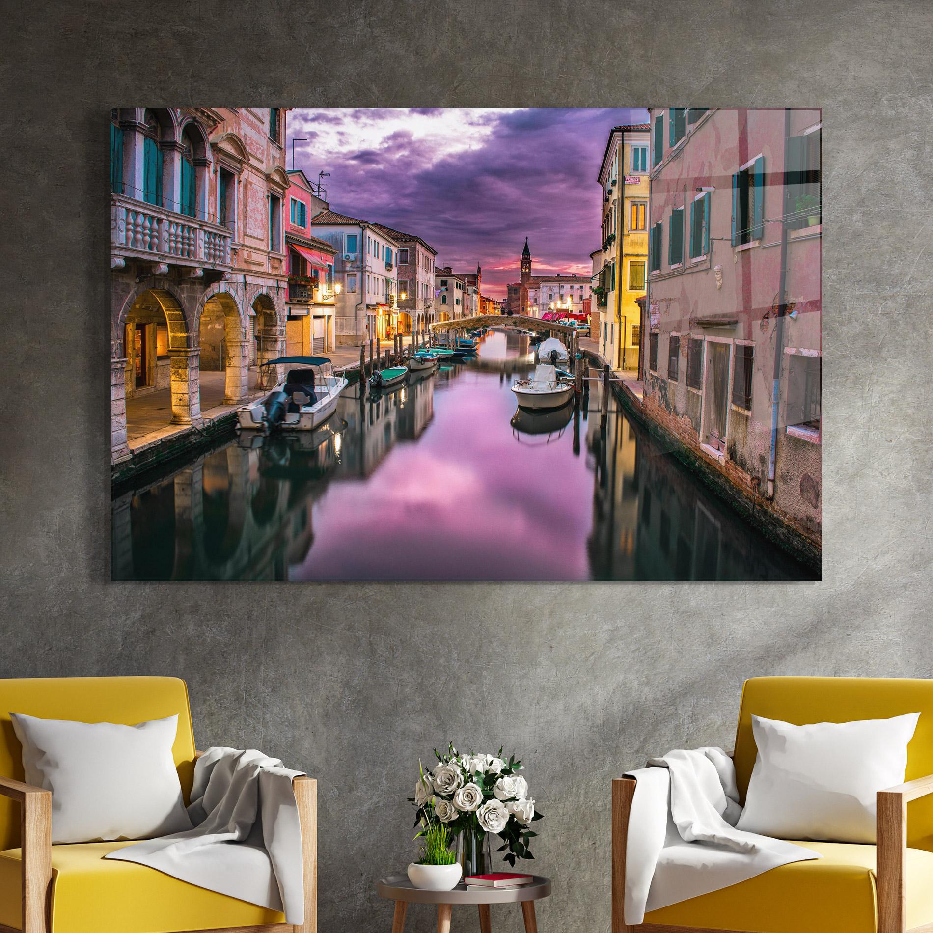 Tablou Sticla Purple Light Venecia mockup 4