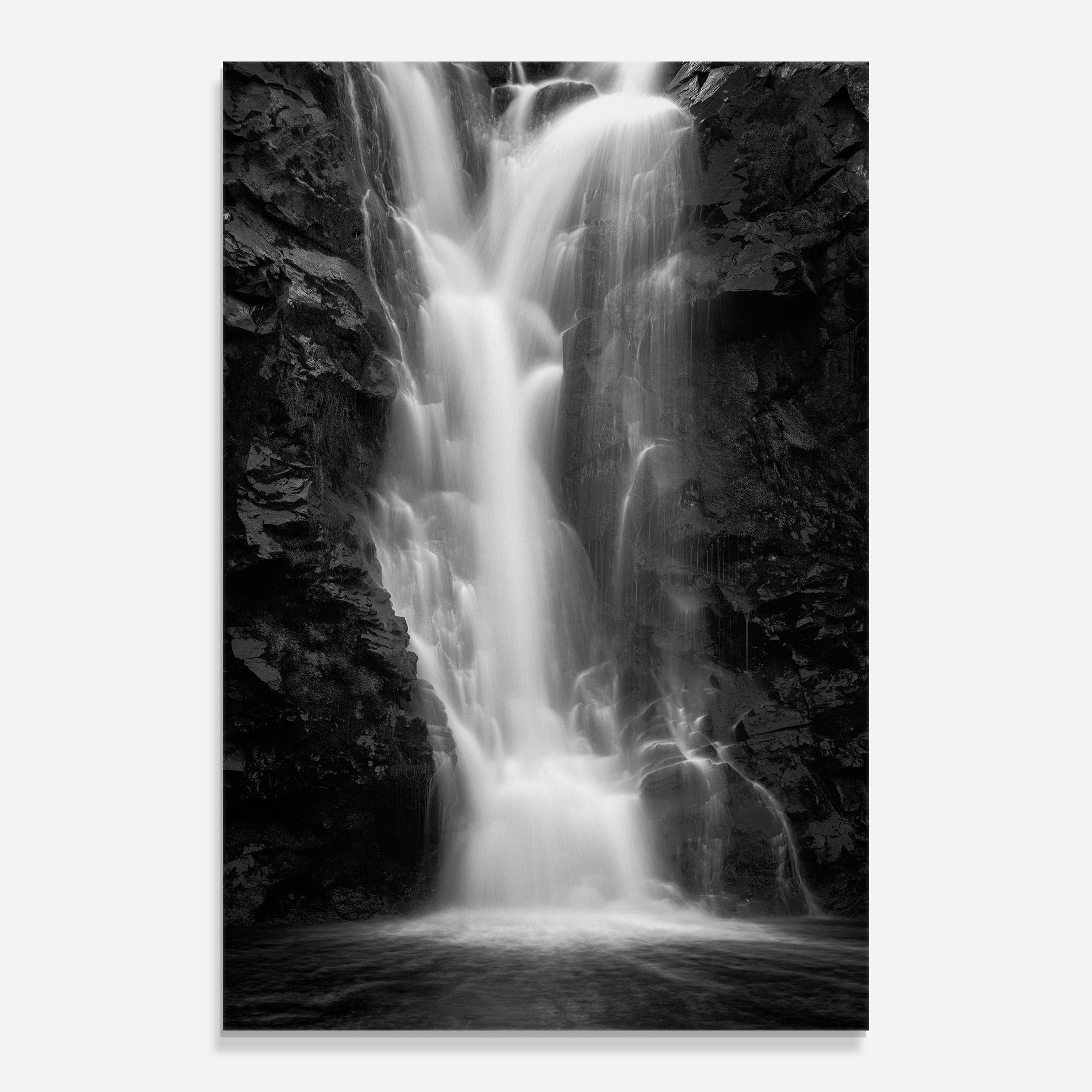 Tablou Sticla Black Rock Waterfall View mockup 0