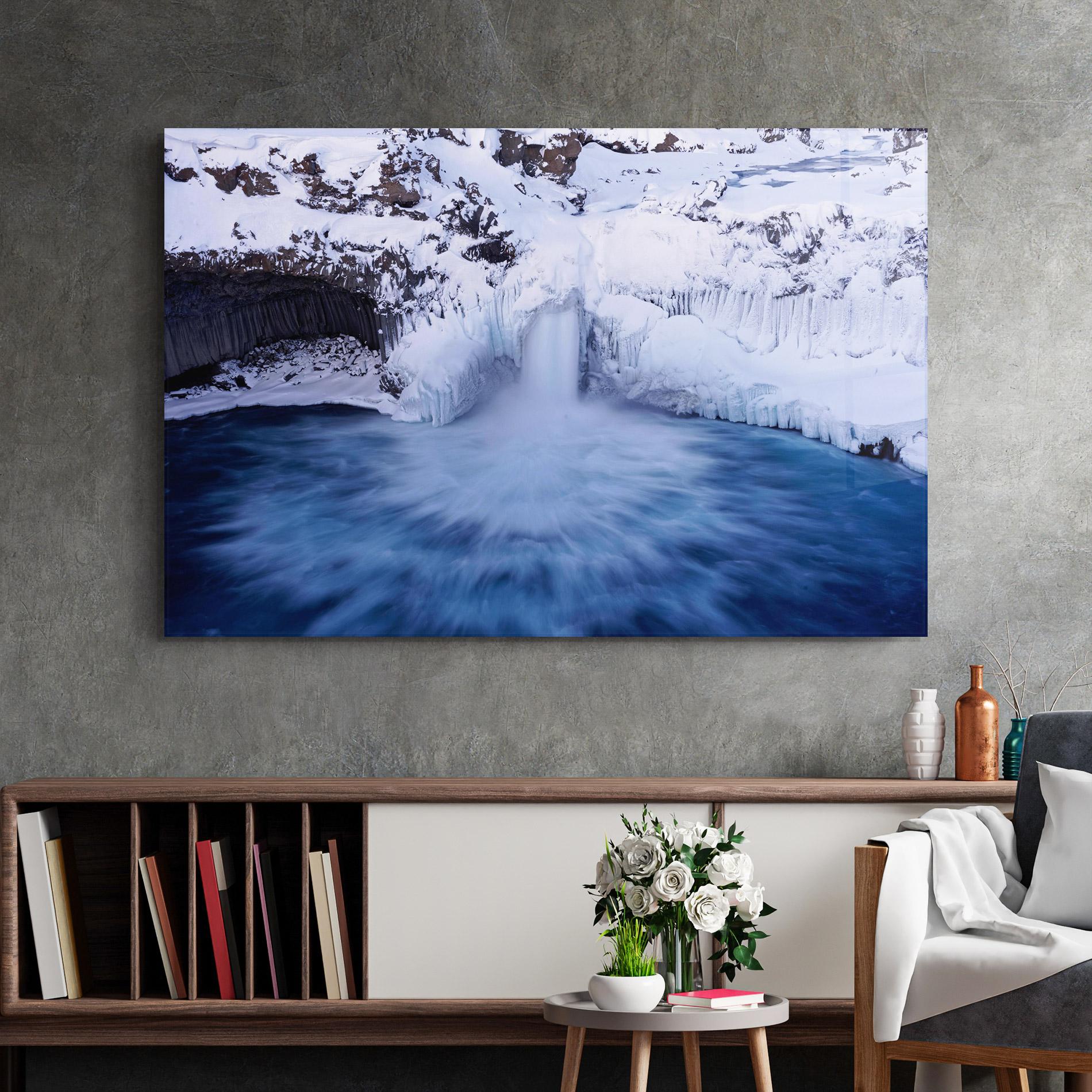 Tablou Sticla Snow Waterfall mockup 2