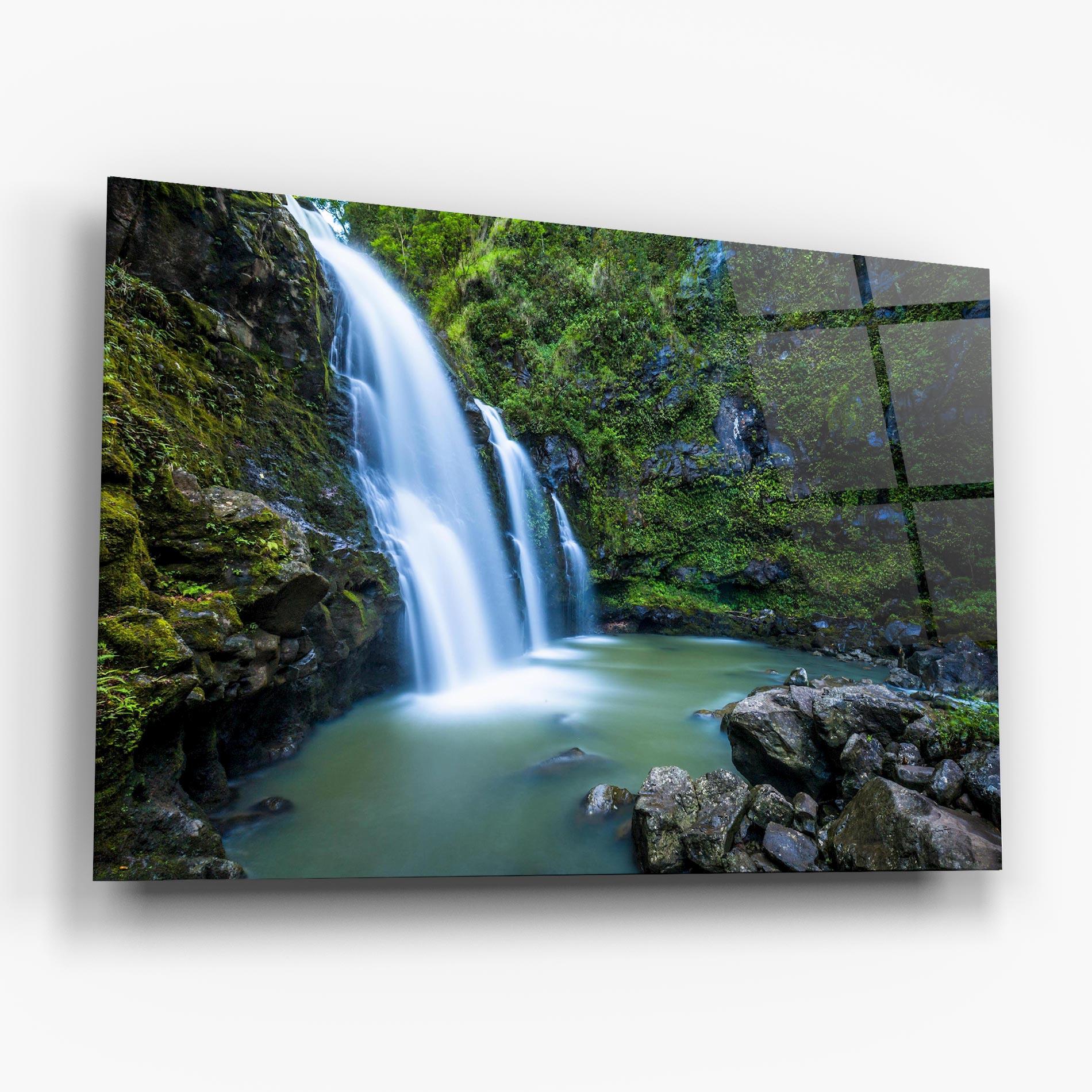 Tablou Sticla Swimming In Waterfall mockup 6