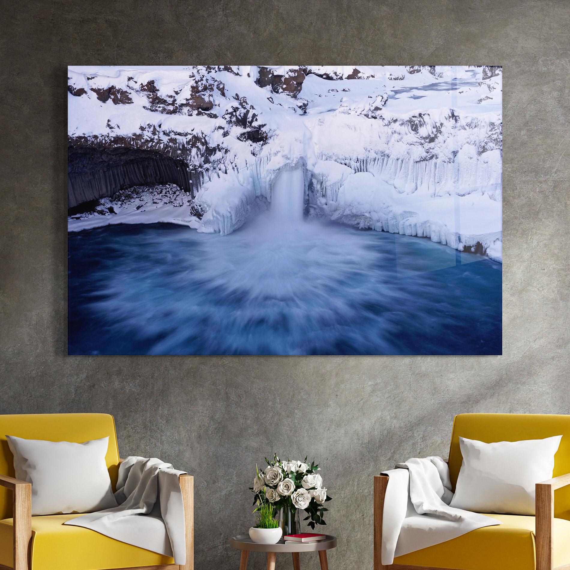 Tablou Sticla Snow Waterfall mockup 4