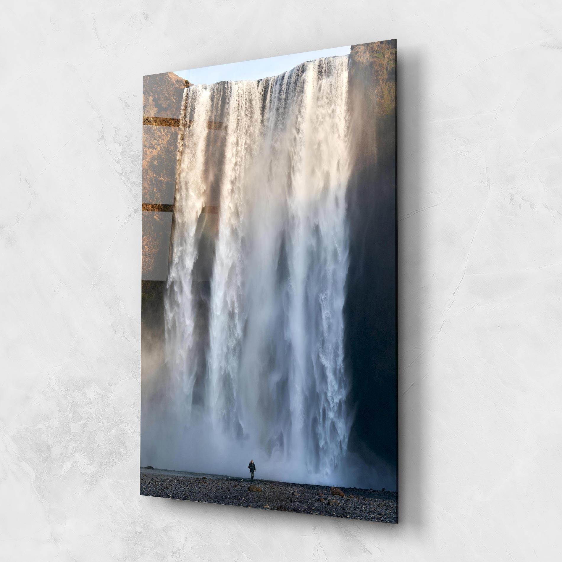 Tablou Sticla Small Man Waterfall mockup 1