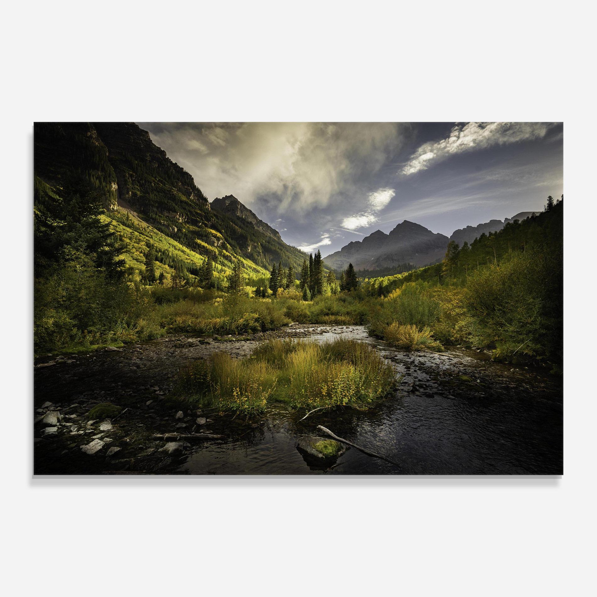Tablou Sticla Cloudy Lake mockup 0