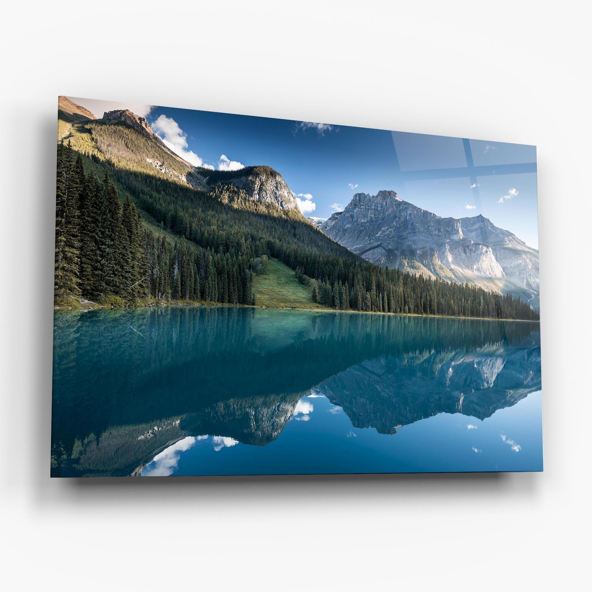 Tablou Sticla Beautiful Emerald Lake mockup 6