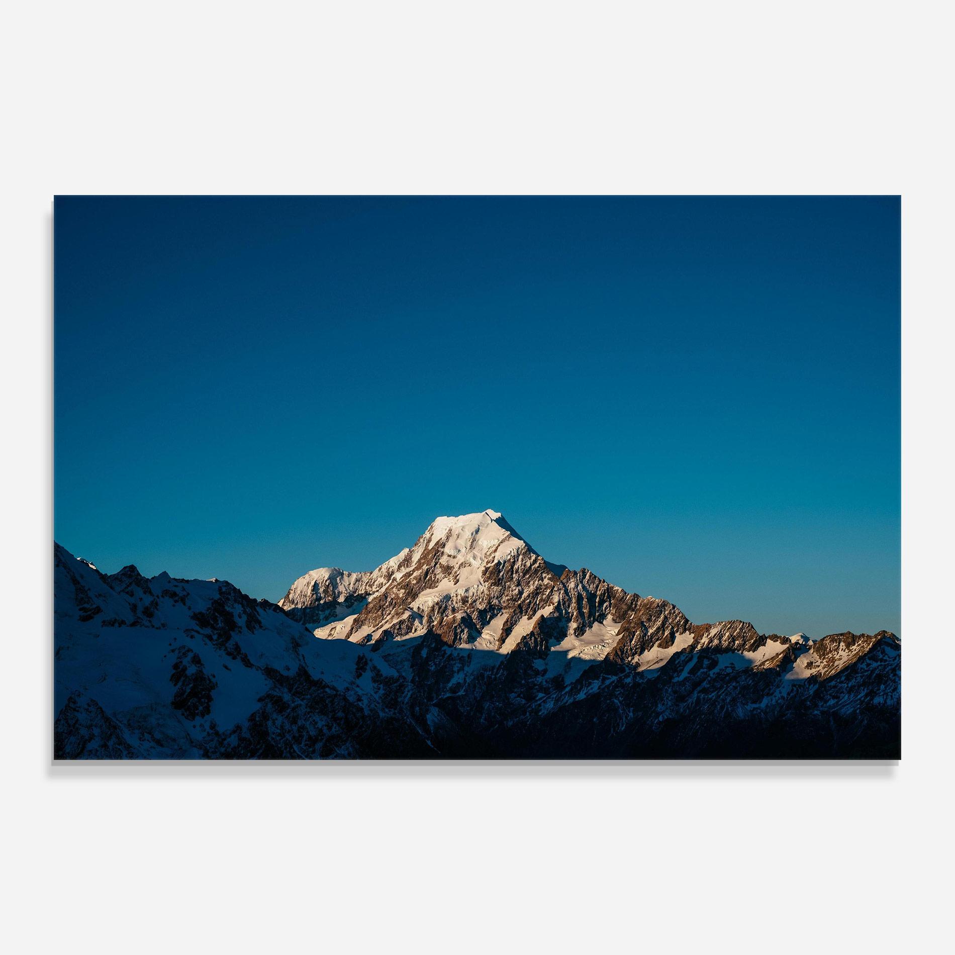 Tablou Sticla Blue Snowy Mountain mockup 0