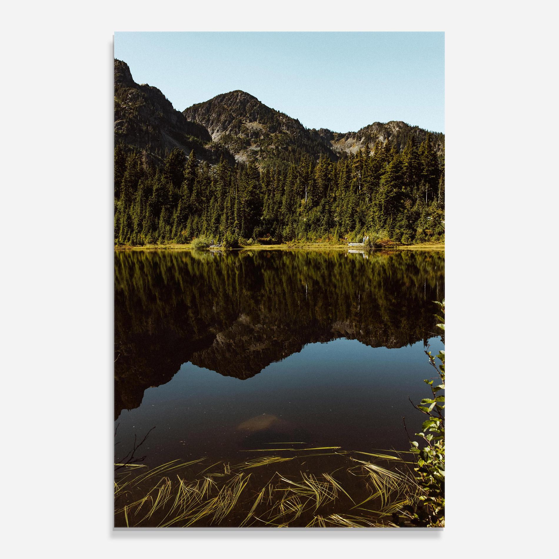 Tablou Sticla Big Lake Mountain mockup 0
