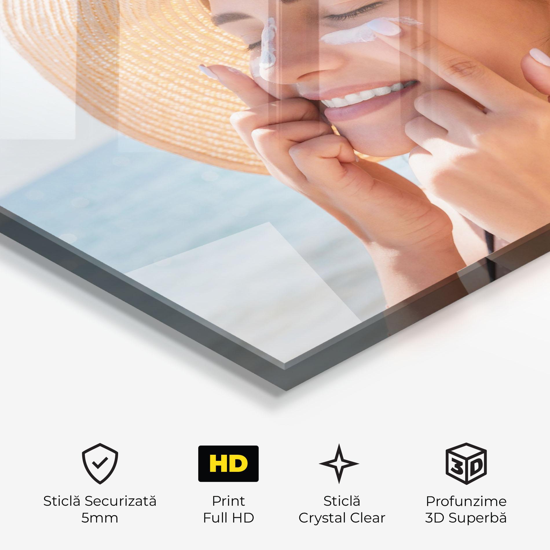 Tablou Sticla Smiling Woman mockup 3