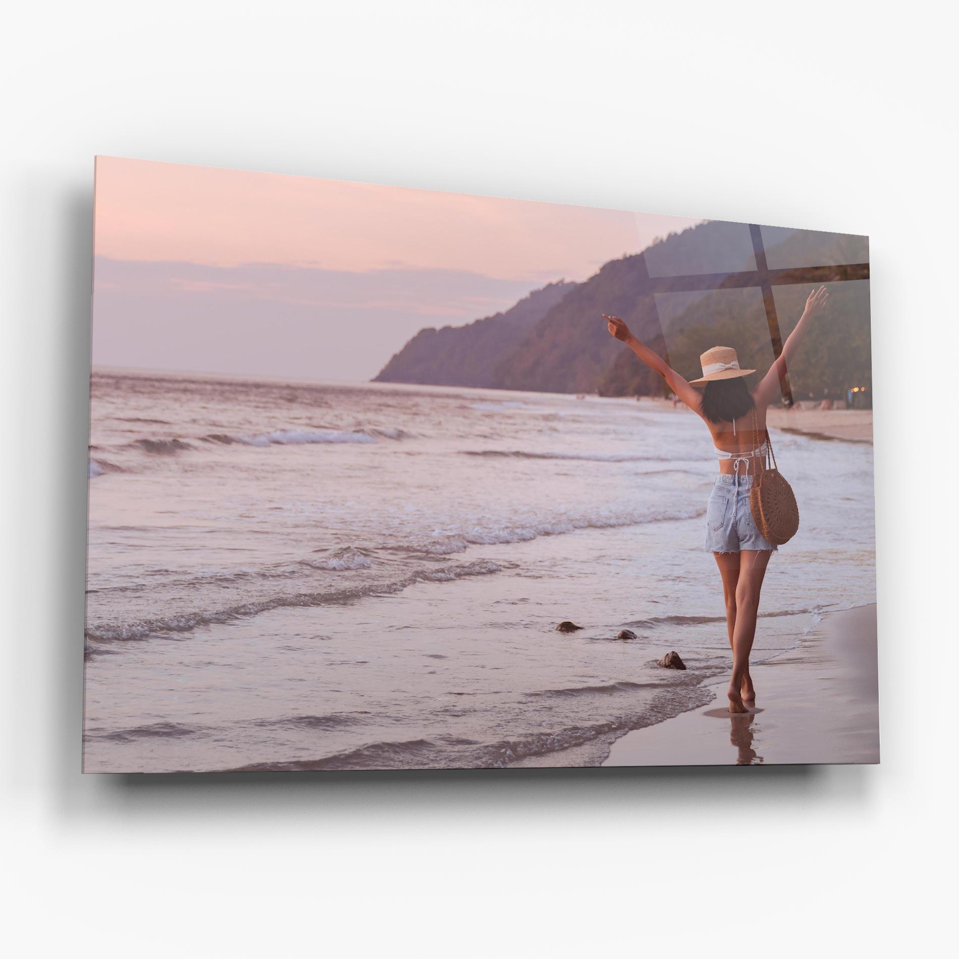 Tablou Sticla Beach Traveler mockup 6