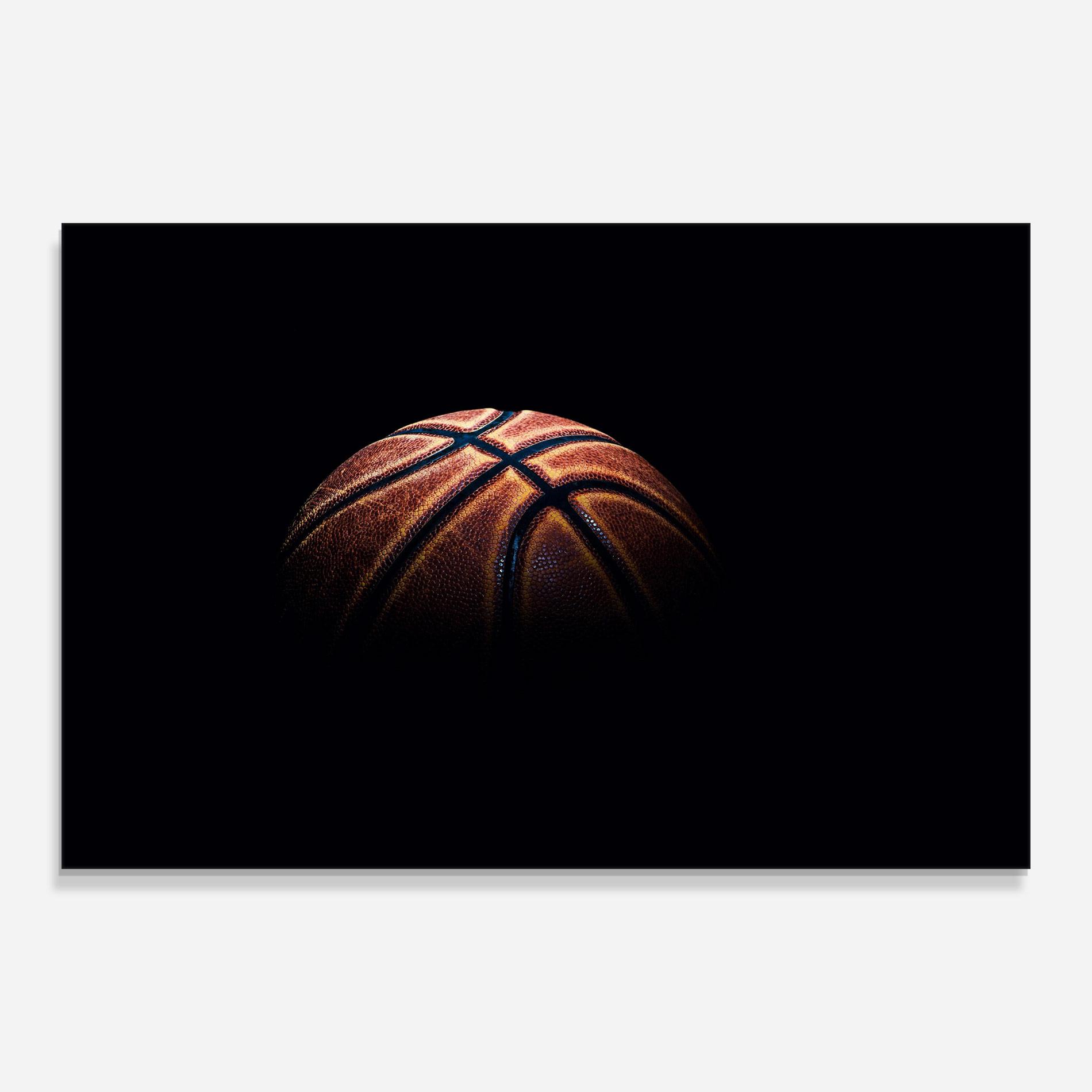 Tablou Sticla Basketball Ball In Dark mockup 0