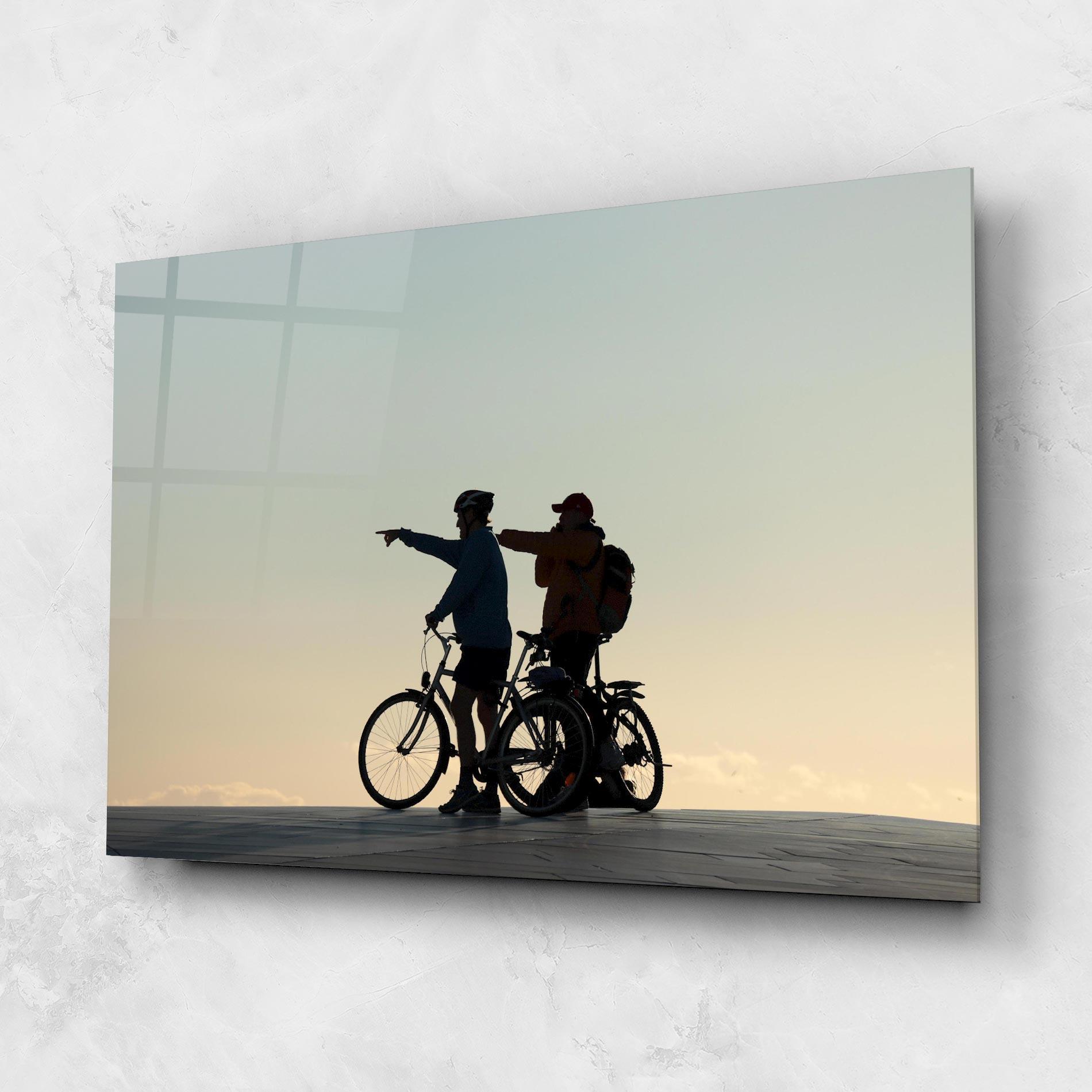 Tablou Sticla Bike Pointing Shilouette mockup 1