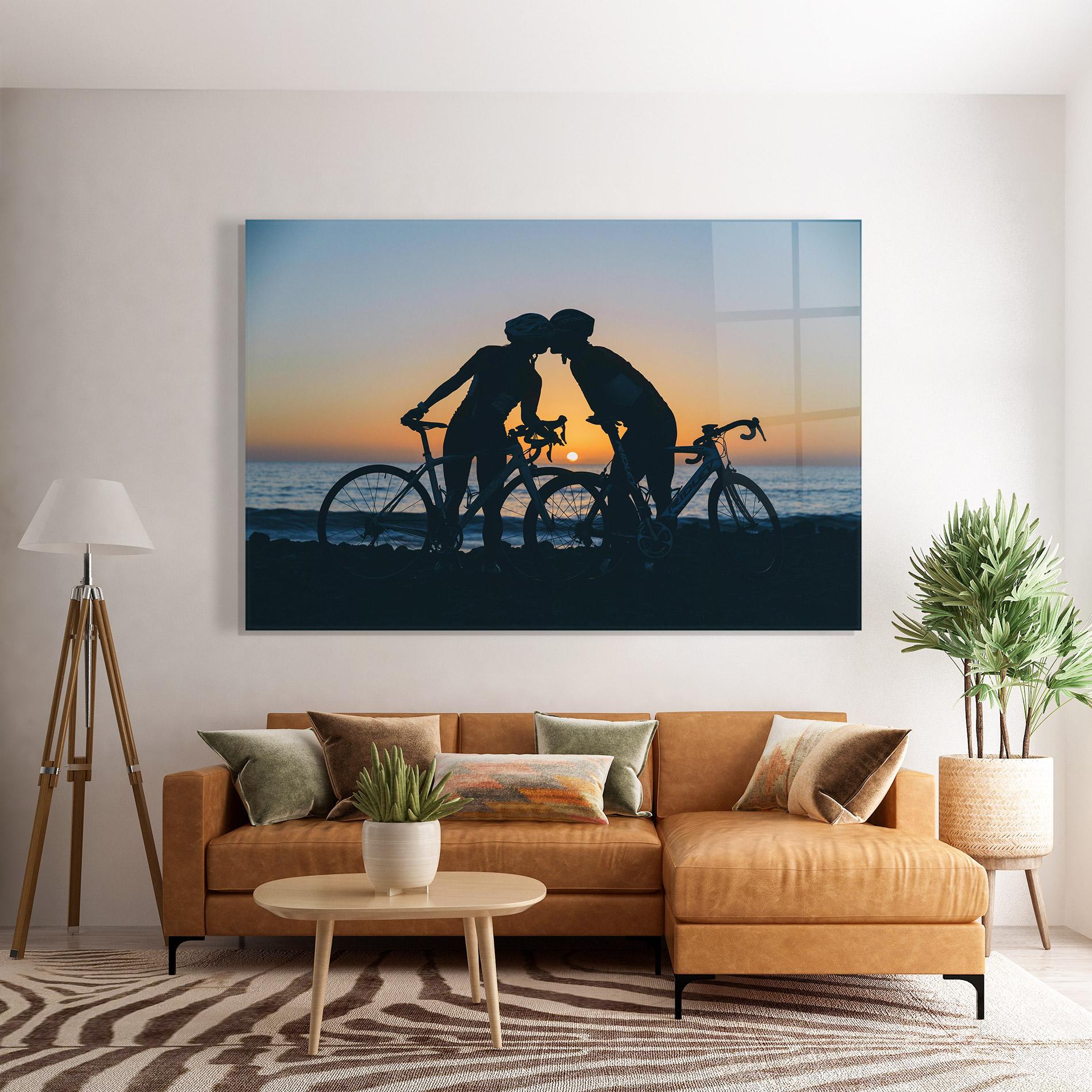 Tablou Sticla Bike Couple Kissing mockup 7