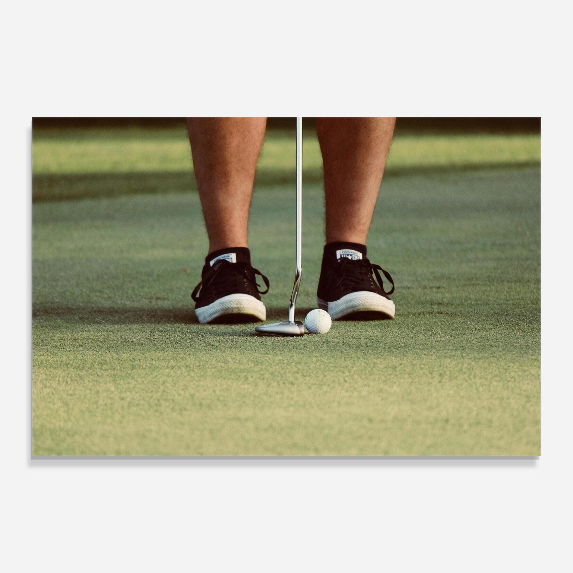 Tablou Sticla Converse Golf Ball mockup 0