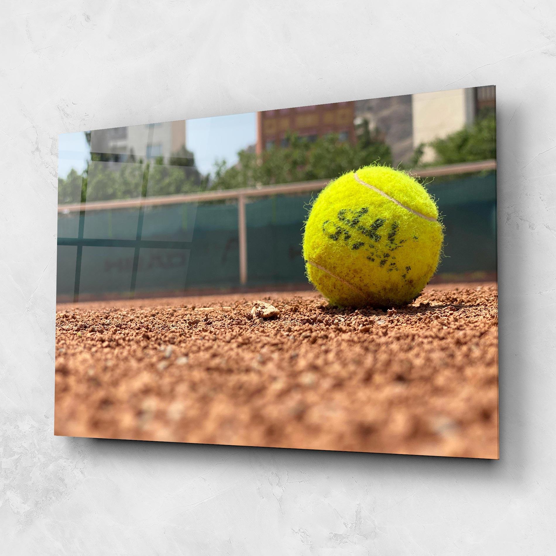 Tablou Sticla Lost Tennis Ball mockup 1