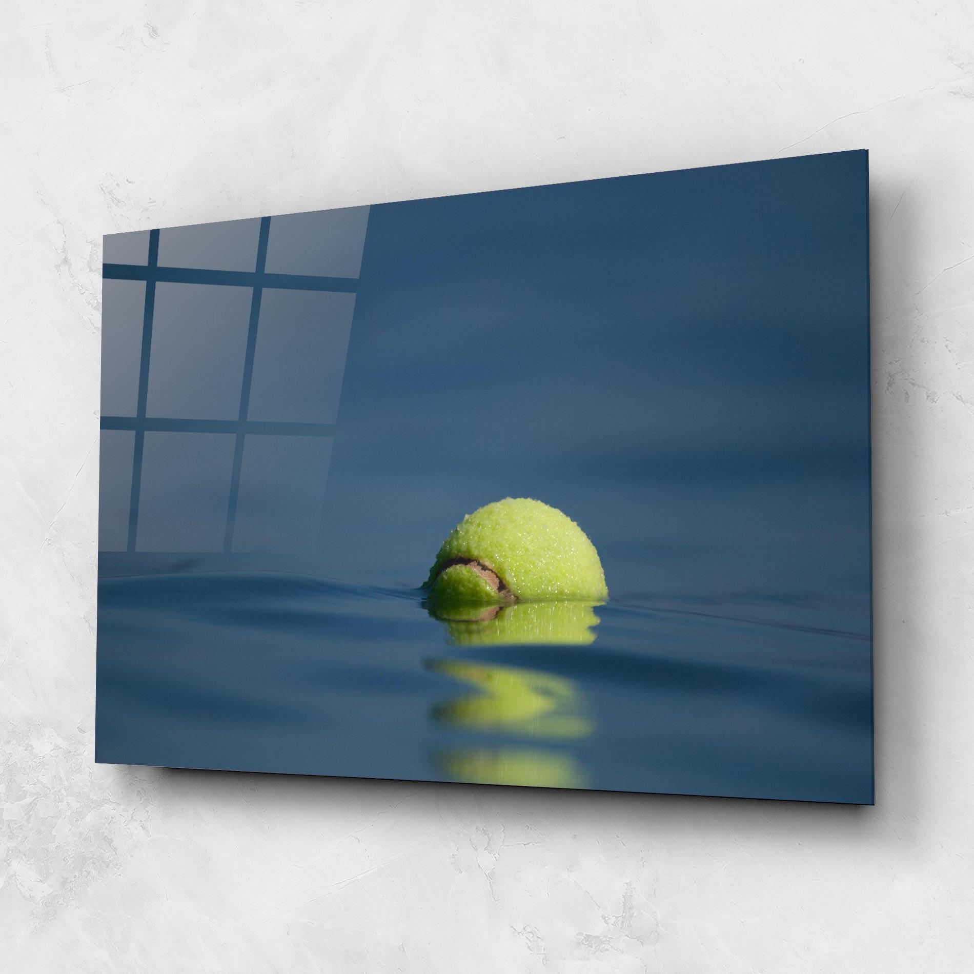 Tablou Sticla Tennis Ball In Water mockup 1